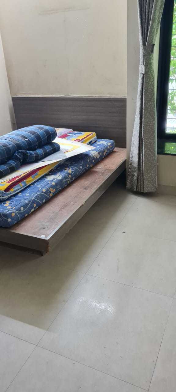 4BHK Semifurnished Flat For Sale At Model Colony